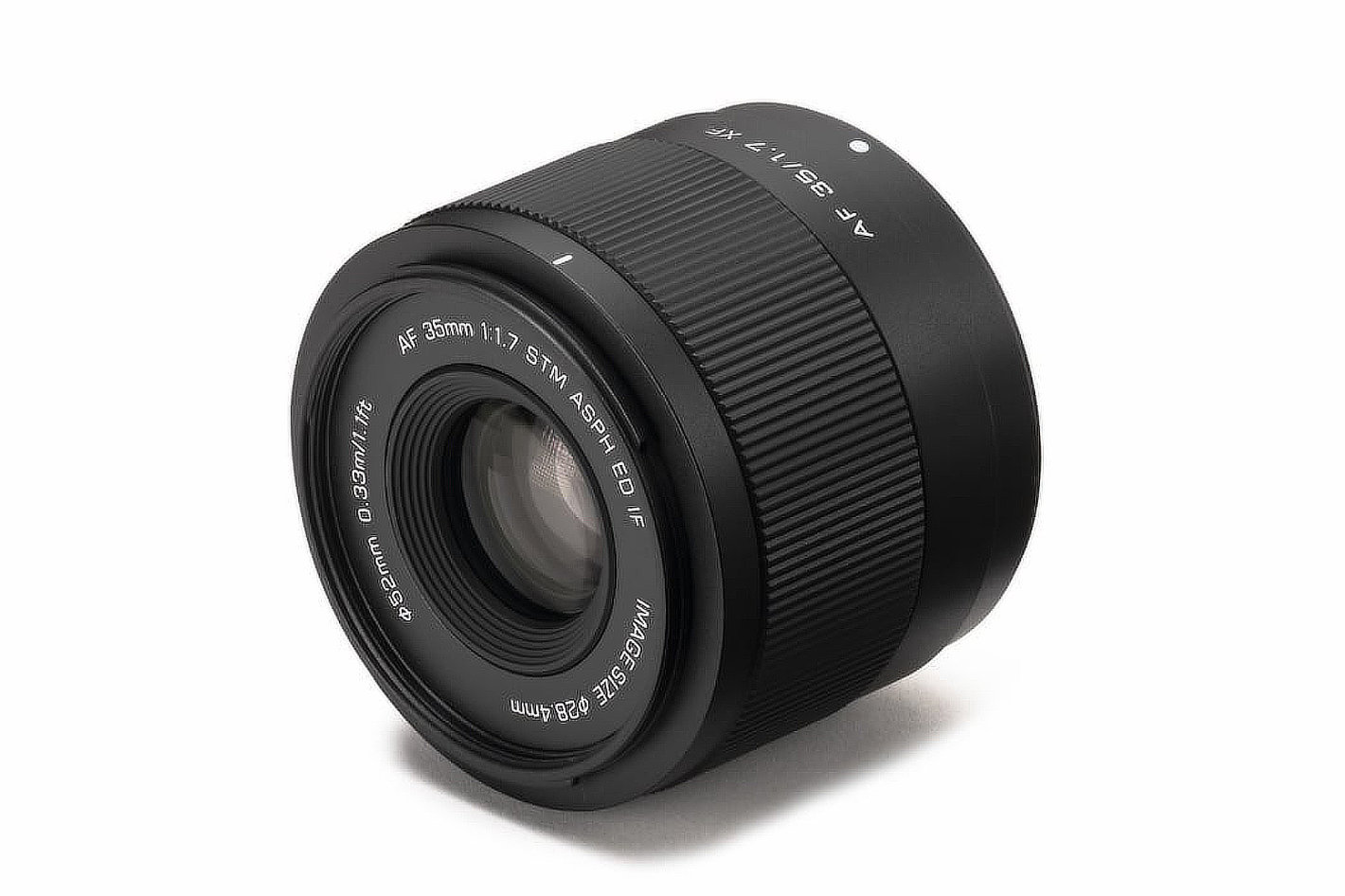 Viltrox AF 35mm F1.7 Air: a palm-sized lens for APS-C